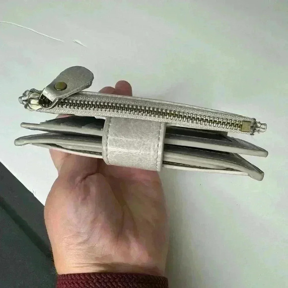 GRAY LEATHER WALLET - Picture 4 of 14